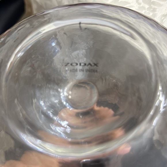 Elegant Zodax Hammered, Glass Vase 10 inch - Picture 3 of 3